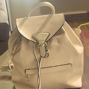 LOUIS VUITTON Empreinte Montsouris PM Creme